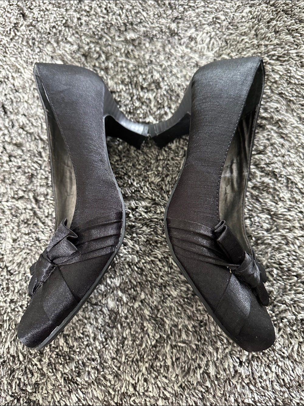 Mudd Black Women's Bow Accent Dress Pumps - Picture 4 of 6